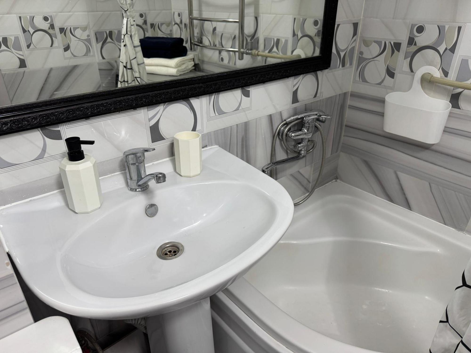 Apartamento Almatyda На Басенова Habitación foto